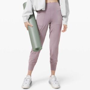 Lululemon Full Length Align Joggers in Violet Verbena Size 6